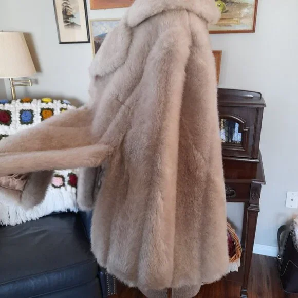 Vintage Plush Faux Fur Cape Thick Plush Warm Winter Glamourous Luxurious Formal - Picture 7 of 16